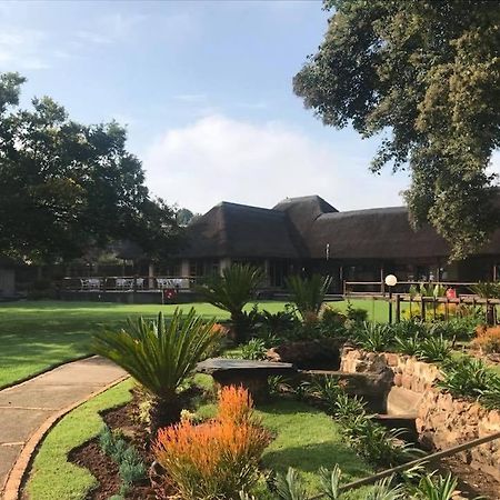 Nkanga Lodge Accommodation & Venue Kempton Park Esterno foto